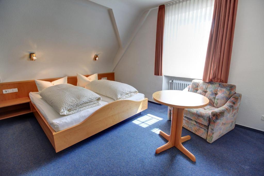 Gasthaus Zum Hirschen Oberrimsingen Habitación foto