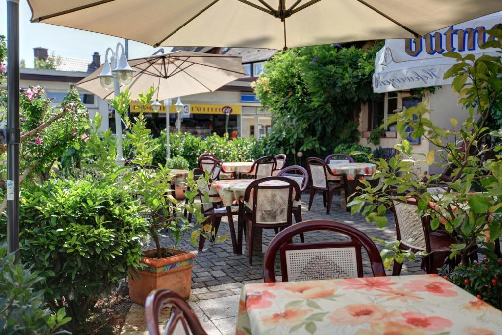 Hotel Gasthaus Zum Hirschen Oberrimsingen Exterior foto